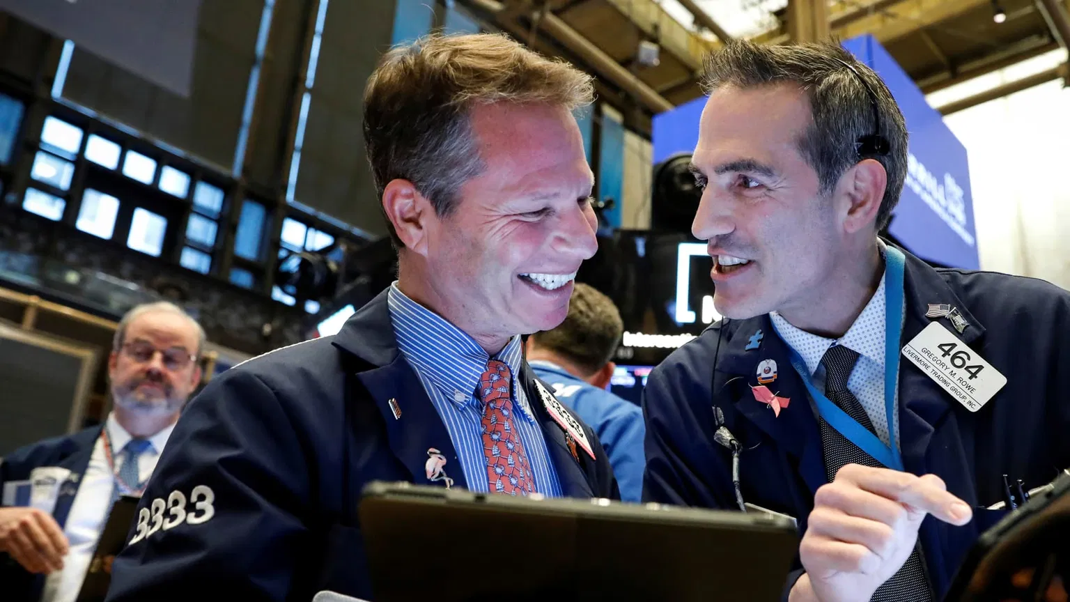S&P 500 Hits Record Close: How Jobs Data and Fed Outlook Are Driving Markets