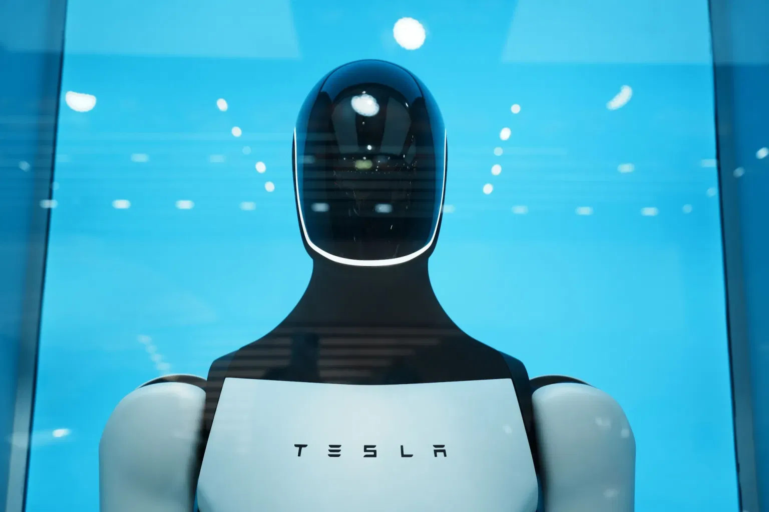 Tesla Stock Slides Despite Q1 Earnings Beat on $25B Capex