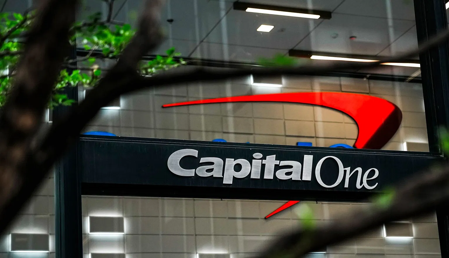 Capital One $425M Settlement Approved: Who Gets Paid and When