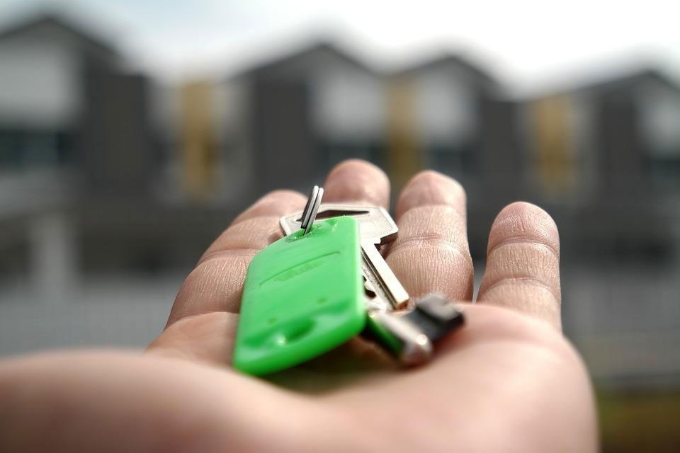 Are Homeowners Happier Than Renters But There Are Benefits To Renting