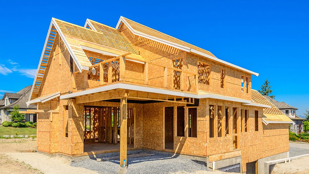 Build or Buy Your Dream Home: Pros and Cons